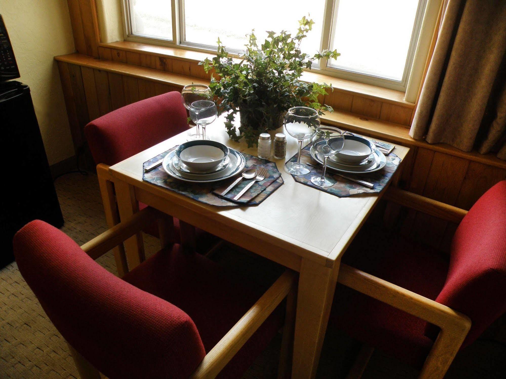 אוראיי Rivers Edge Motel Lodge & Resort מראה חיצוני תמונה